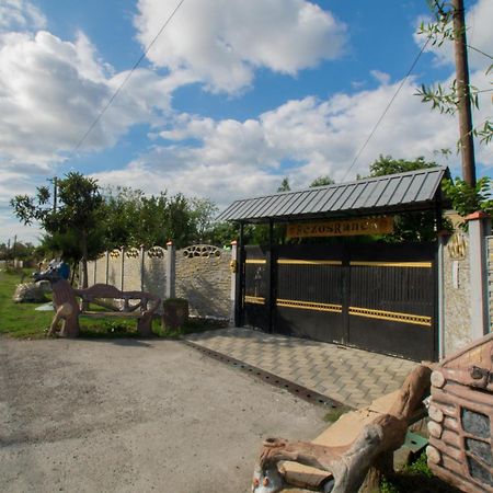 Rezo'S Ranch Apartment Samtredia ภายนอก รูปภาพ