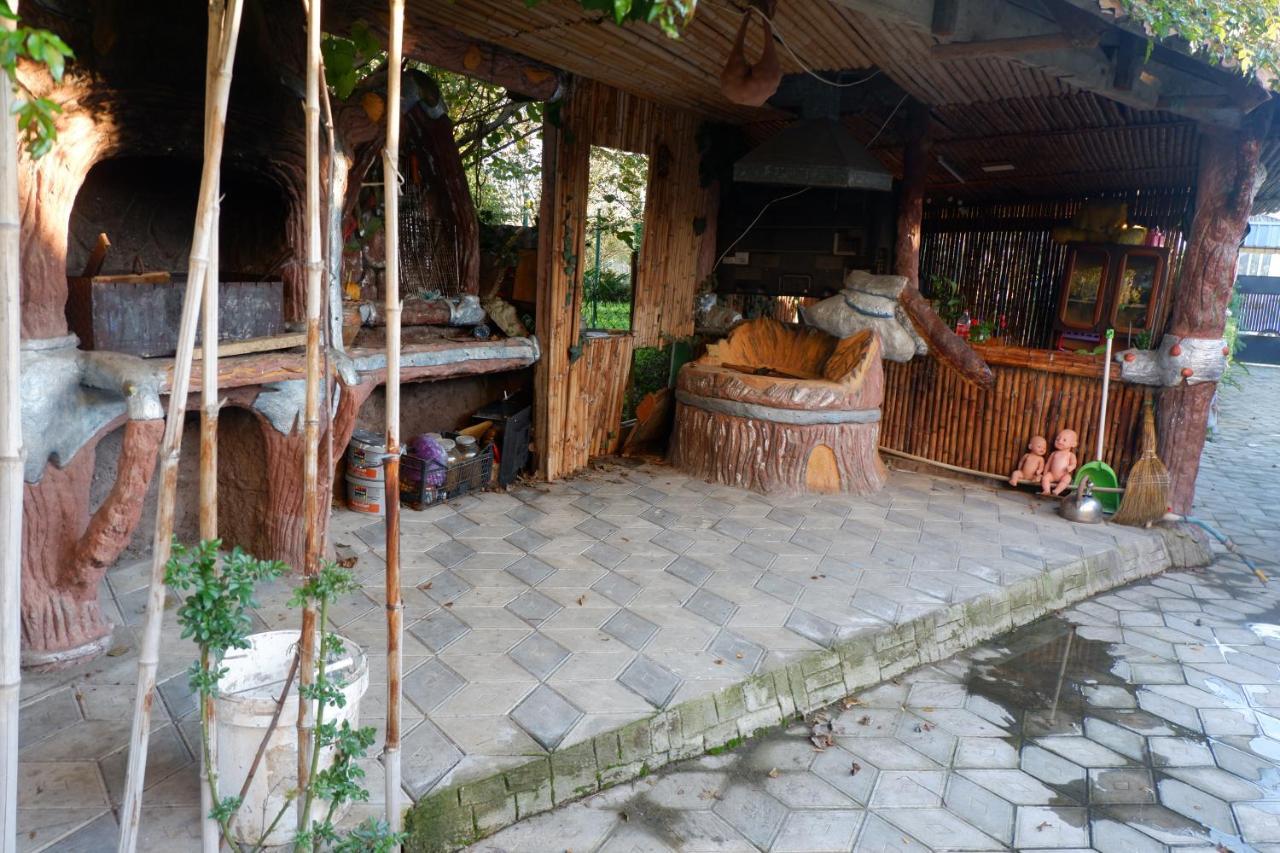 Rezo'S Ranch Apartment Samtredia ภายนอก รูปภาพ